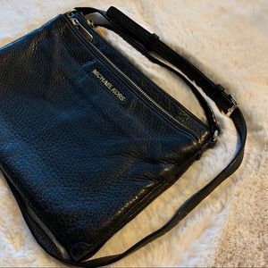 Black Michael Kors Crossbody Purse